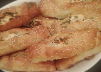 PEYNİRLİ YUFKALI KARNIYARIK BÖREK