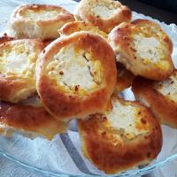 PEYNİRLİ MİNİ PİZZA